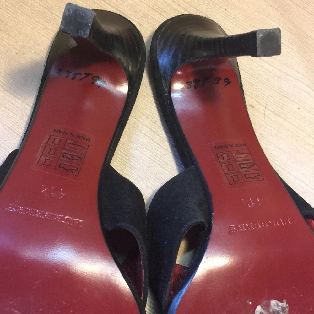 Burberry suede heel shoes